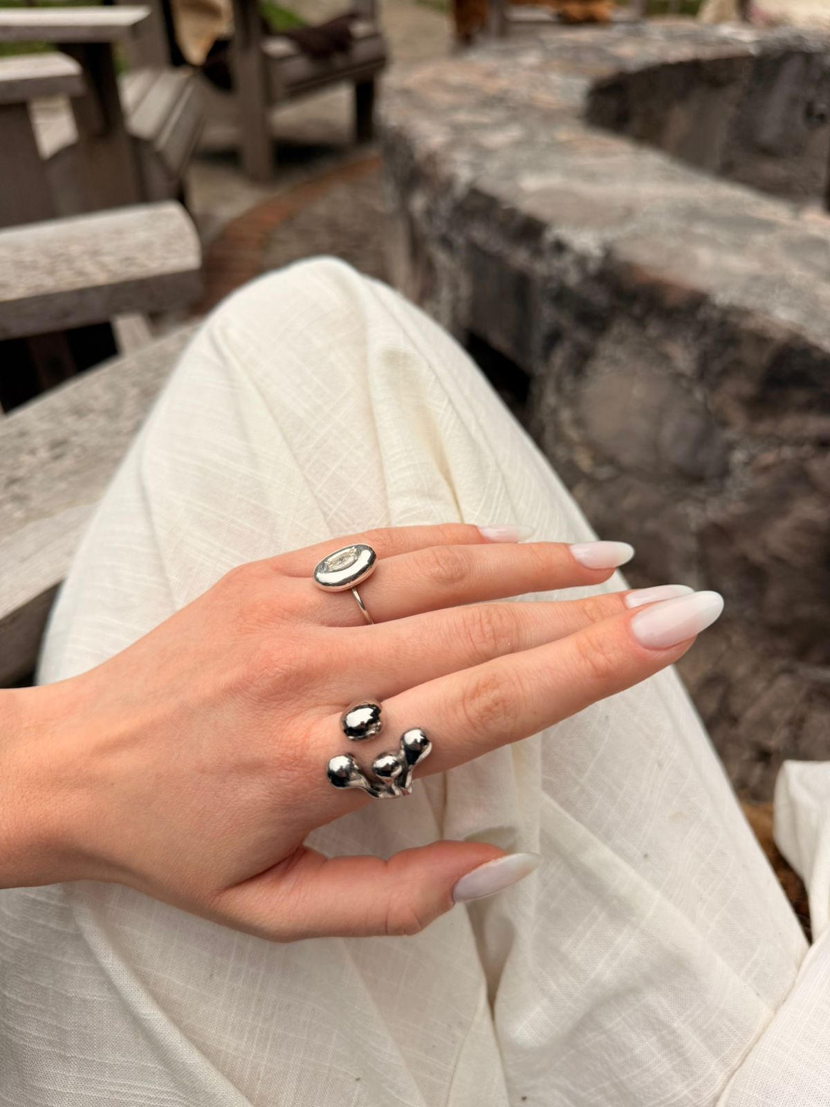Anillos sobre piedra